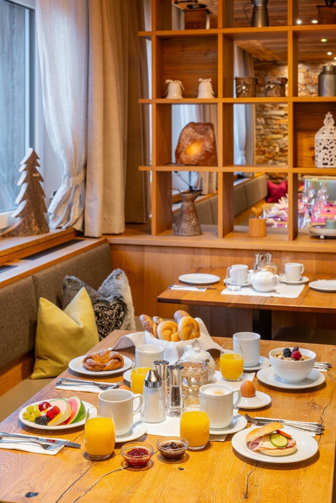 Wander- Und Wellnesshotel Kanzler Bad Mitterndorf Eksteriør billede